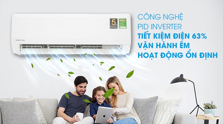 Máy lạnh Aqua Inverter 1 HP AQA-KCRV10TK được trang bị công nghệ PID Inverter tiết kiệm điện đến 63%, vận hành êm ái, bền bỉ.