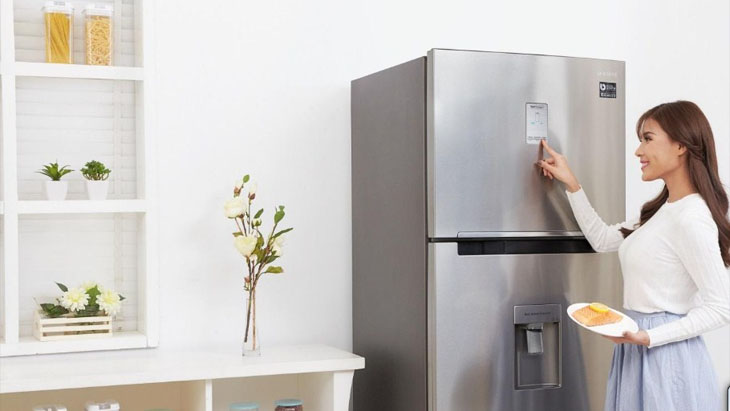 Thay lõi lọc nước tủ lạnh Samsung khi nào?